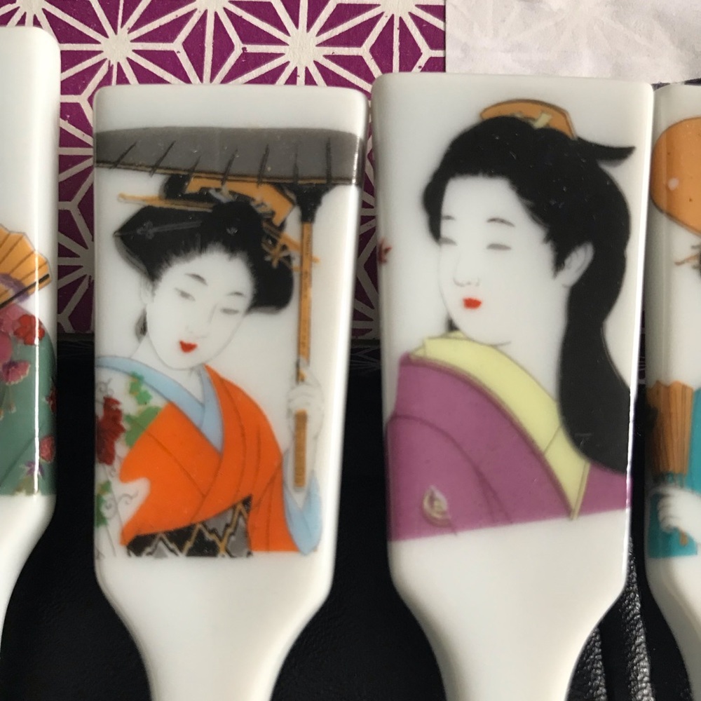 ____SOLD_____PORCELAIN CHOP STICK HOLDERS - Picture 4 of 4